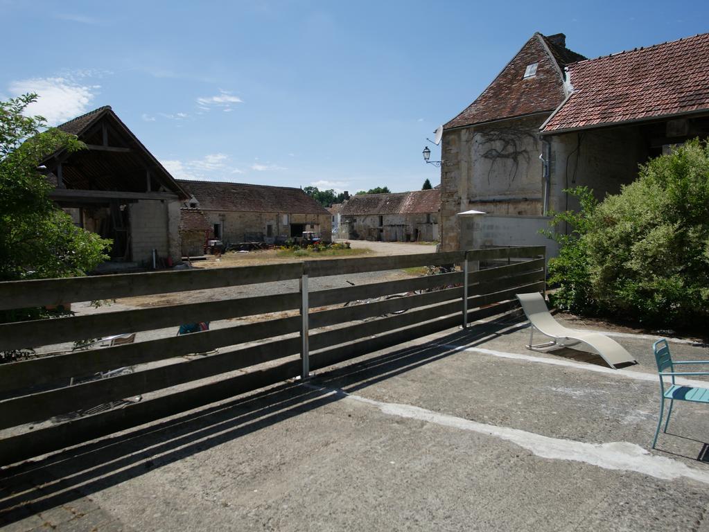 Gites De La Grande Ferme Avernes ภายนอก รูปภาพ