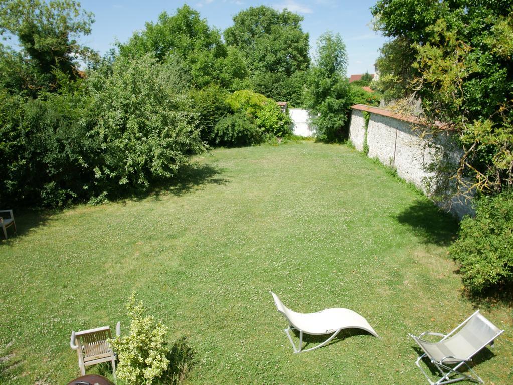 Gites De La Grande Ferme Avernes ภายนอก รูปภาพ
